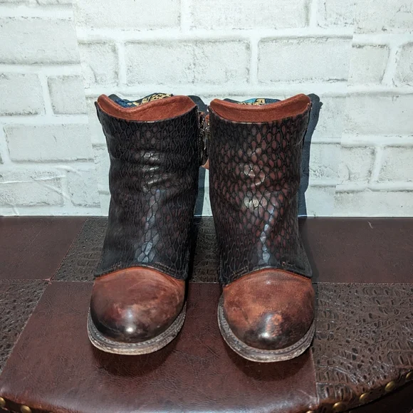 FreeBird CHERI Rust Multi Booties size 10